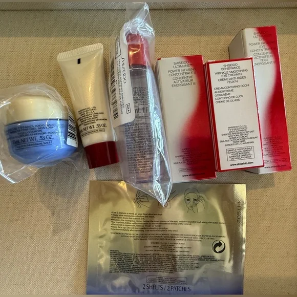 NEW Shiseido Vital Perfection Lifting & Firming Gift Set - Picture 5 of 15